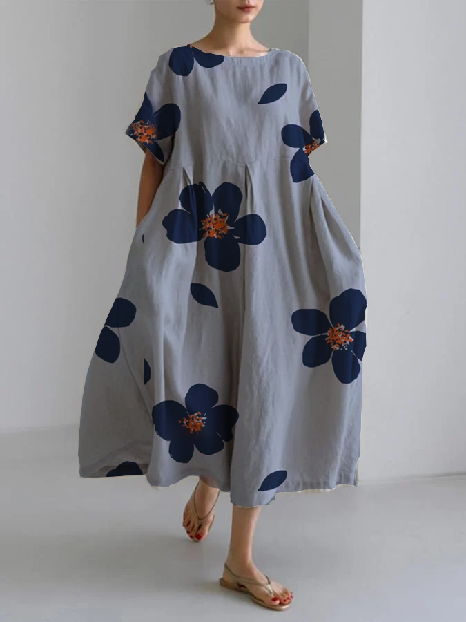 MALENE® | Lang Blomstret Kjole med Løs Pasform og Elegante Detaljer til Chic Dage