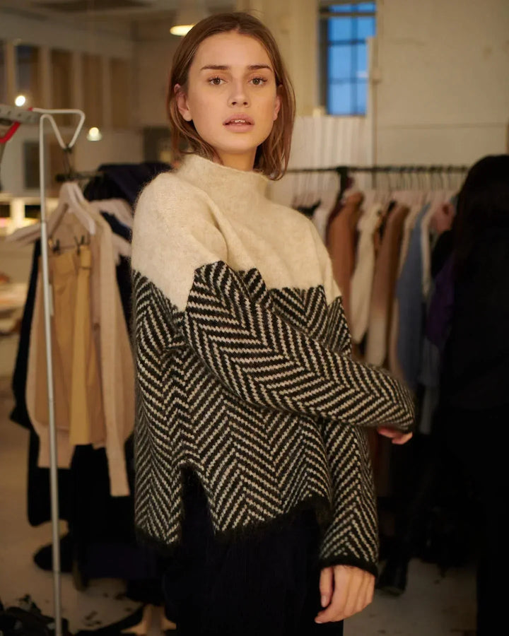 Amara® | Premium Rullekravepullover i fin strik