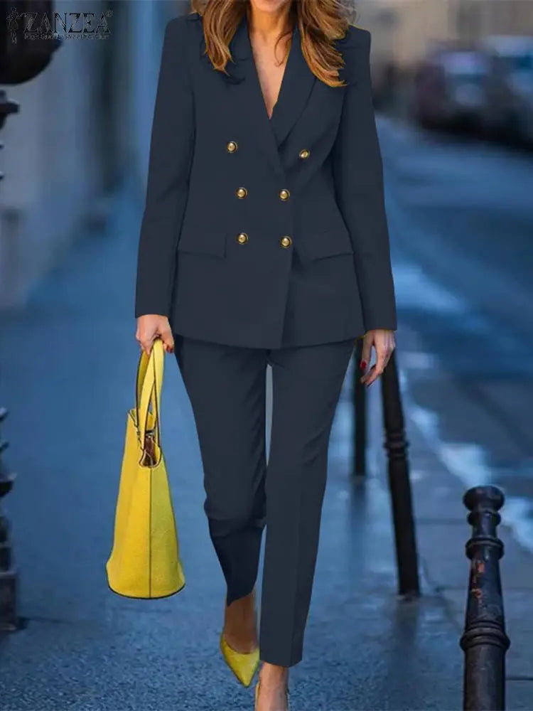 Christa® | Dame To-delt Sæt – Tidløs Elegance og Moderne Styrke