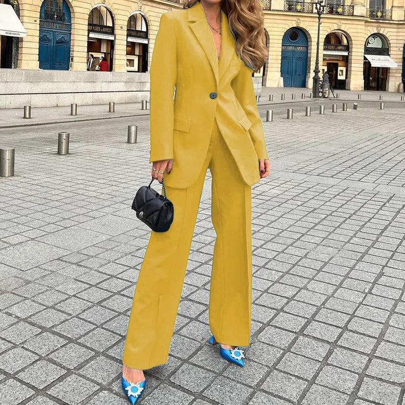 Margit® | Dame To-delt Sæt – Tidløs Elegance og Moderne Styrke