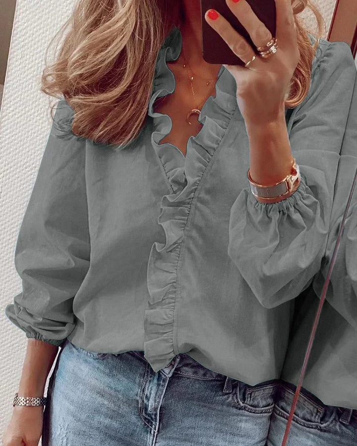 Linora® | Feminin Bluse med Legende Flæser