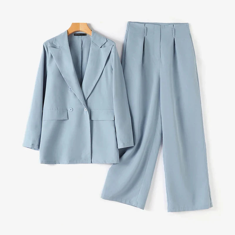 Birgit® | Dame To-delt Sæt – Tidløs Elegance og Moderne Styrke
