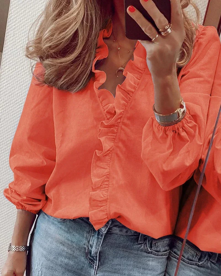 Linora® | Feminin Bluse med Legende Flæser