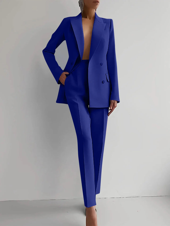 Iris® | Dame To-delt Sæt – Tidløs Elegance og Moderne Styrke