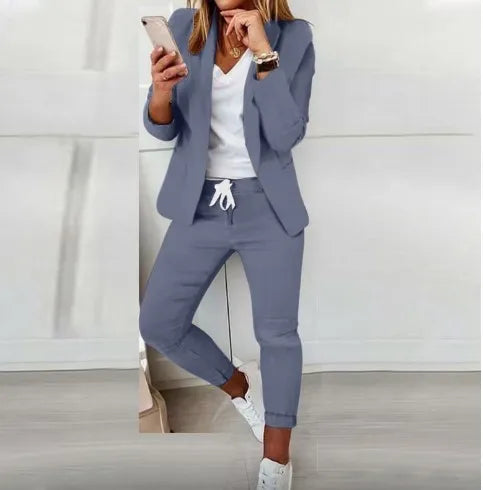 Petra® | Dame To-delt Sæt – Tidøs Elegance og Moderne Styrke