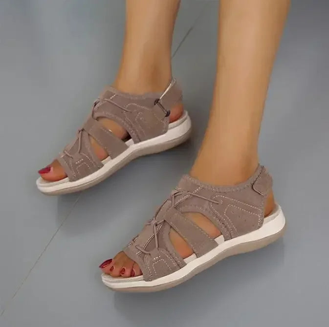 Alma® |  Modiske, justerbare sommersandaler med svangstøtte