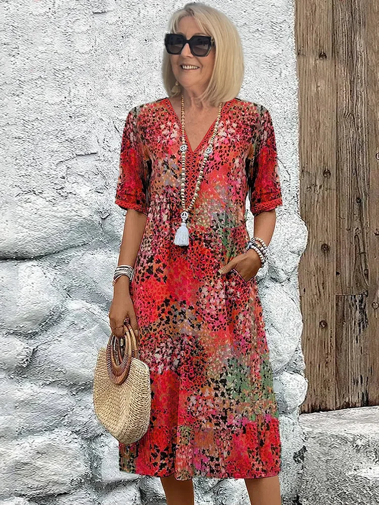 Trille® | ELEGANT BLOMSTRET MIDI KJOLLE MED MAVE-DÆKKENDE PASFORM