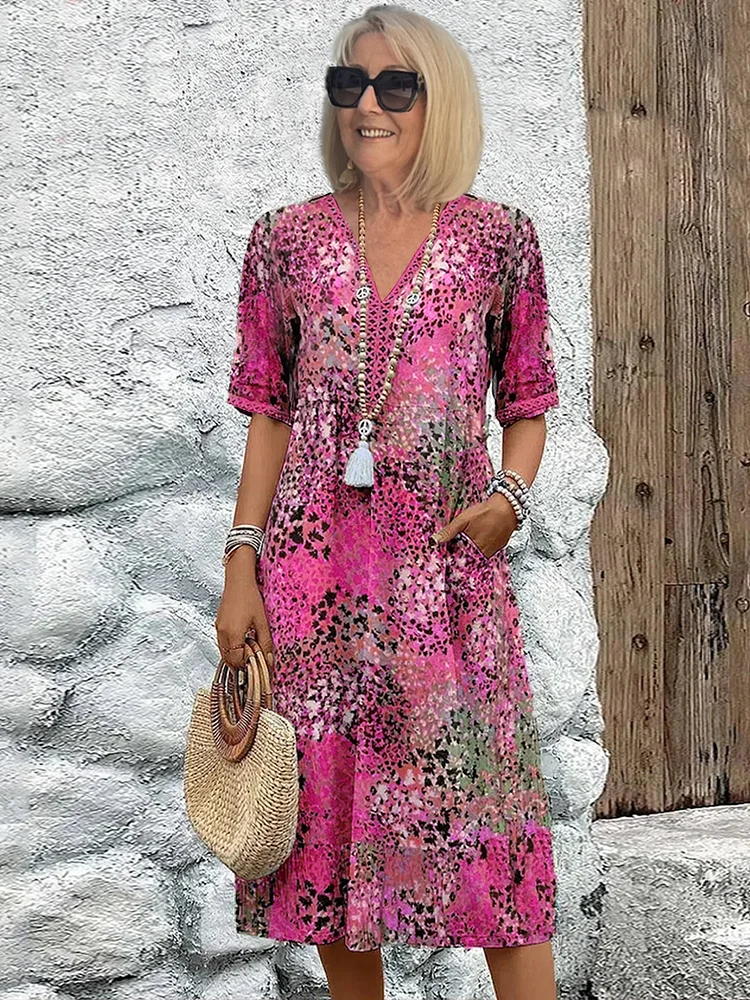 Trille® | ELEGANT BLOMSTRET MIDI KJOLLE MED MAVE-DÆKKENDE PASFORM